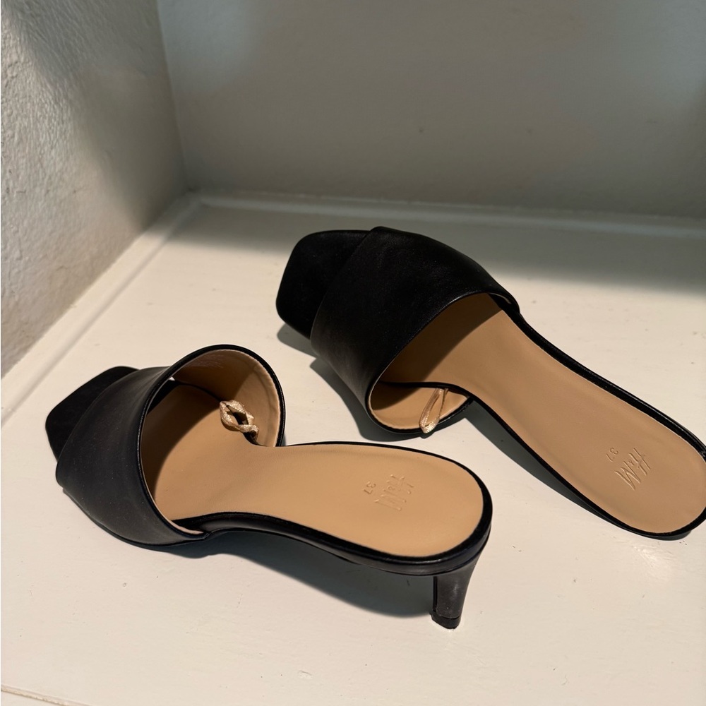 Black open toe 1” heels